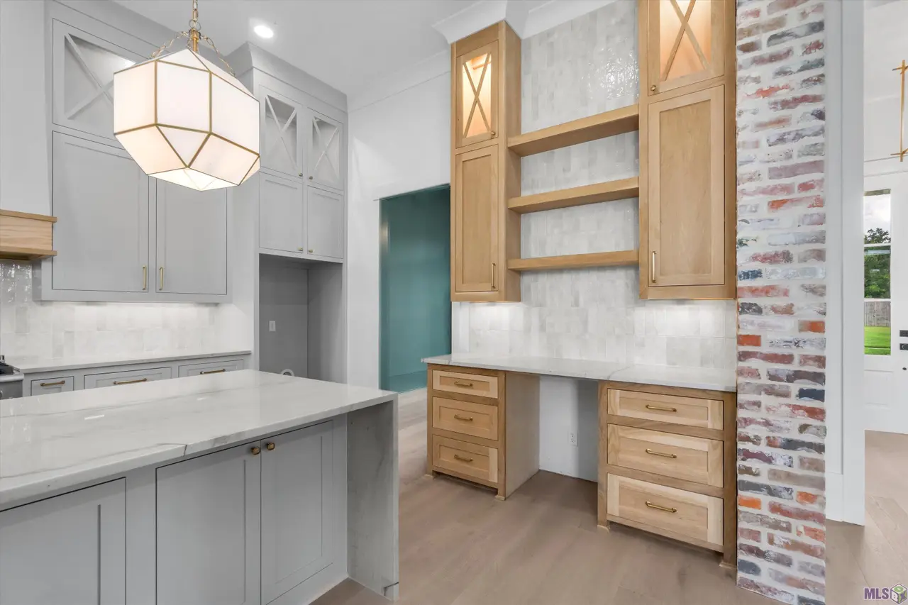 Talonstone Dr - Image 12