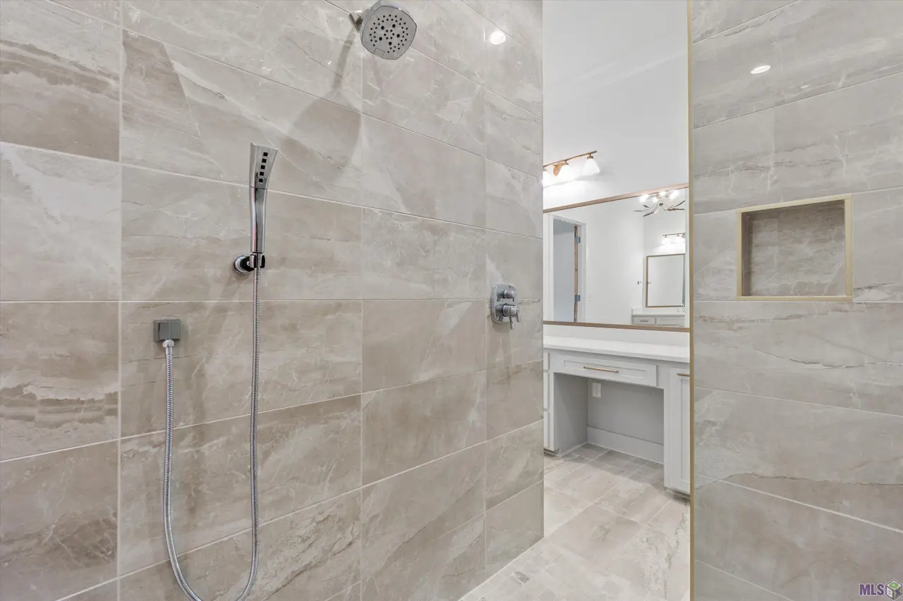 Talonstone Dr - Image 18