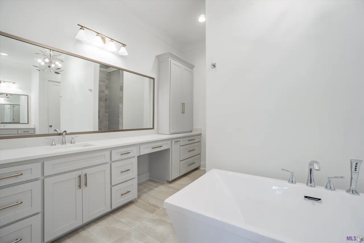 Talonstone Dr - Image 20