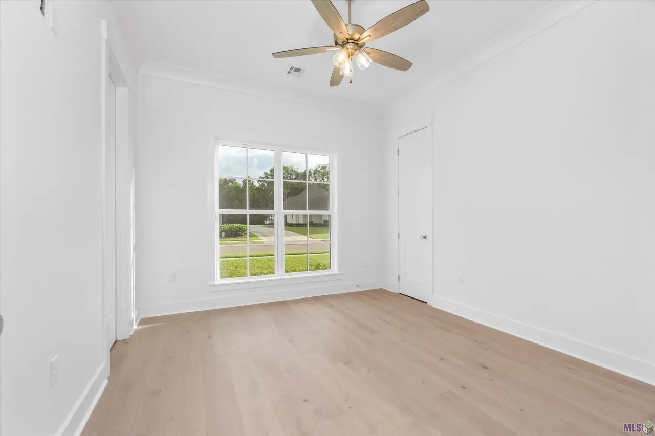 Talonstone Dr - Image 25